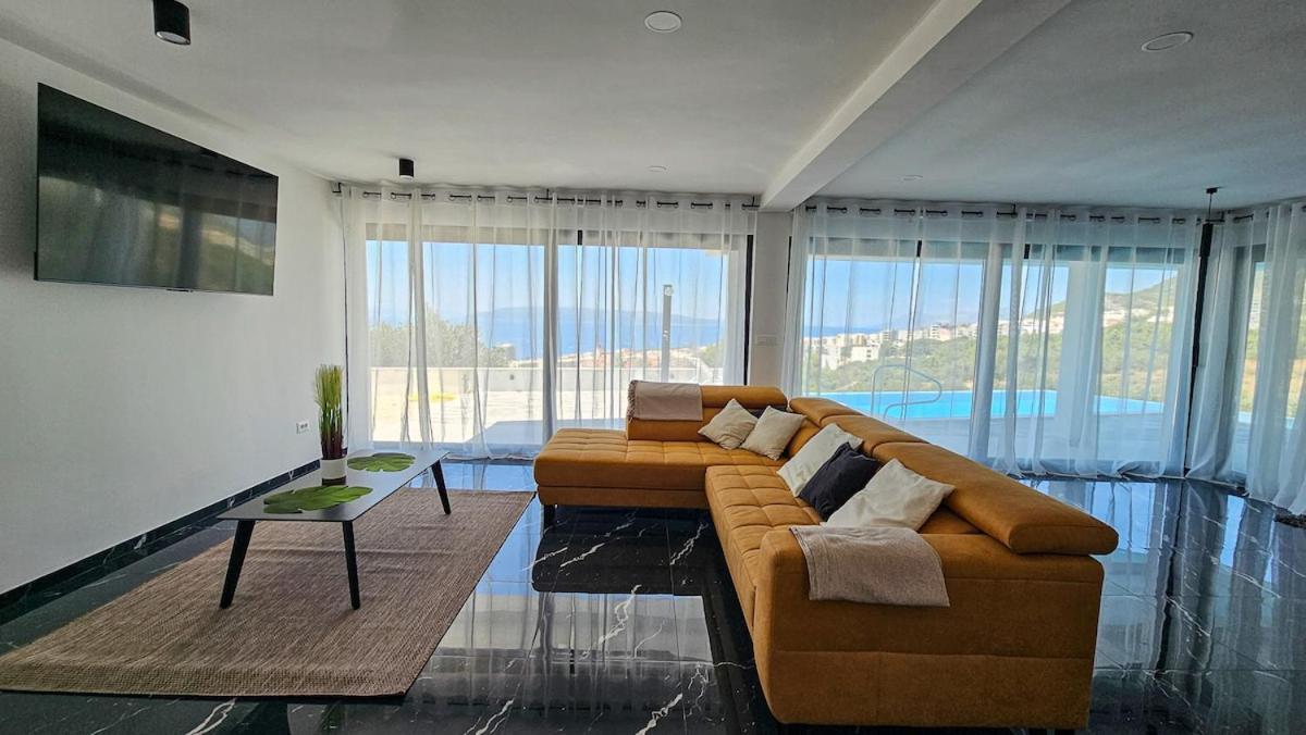Villa Lamar Super Views In *